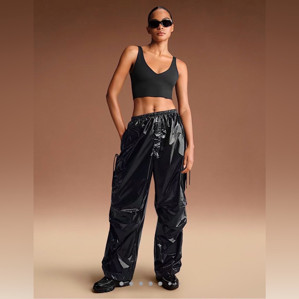 NikeSKIMS Shiny Nylon Women's Cargo Pants/ NWT/ 4XL SOLD OUT ONLINE